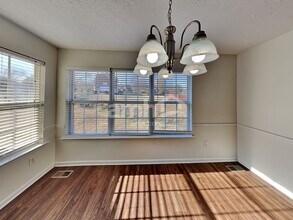 105 Koleberg Trl in Hendersonville, TN - Foto de edificio - Building Photo