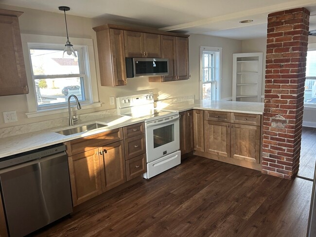 68 Perkins St in Gloucester, MA - Building Photo - Building Photo