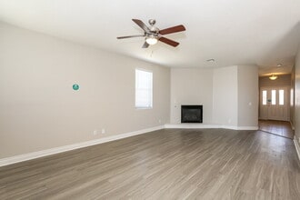 1079 Will Jay Ln in Las Vegas, NV - Building Photo - Building Photo