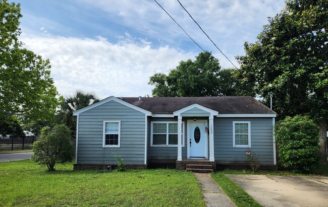 property at 1609 Vine St