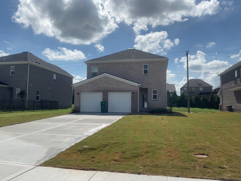 210 Argea Dr in Mount Juliet, TN - Building Photo