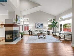 376 Blue Oak Ln in Clayton, CA - Building Photo - Building Photo