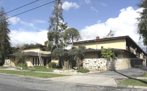 Merri Oaks in San Gabriel, CA - Foto de edificio - Building Photo