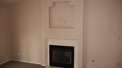 7382 Cedar Ridge St in Las Vegas, NV - Building Photo - Building Photo