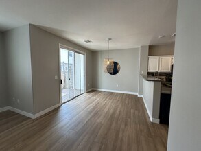 8715 Villa Ariel Ln in Las Vegas, NV - Building Photo - Building Photo