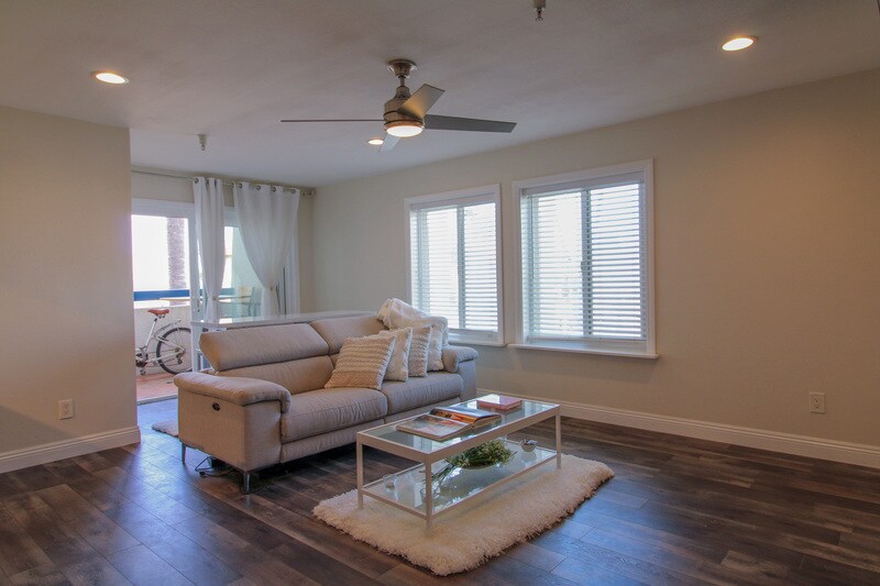 200 S Catalina Ave in Redondo Beach, CA - Building Photo