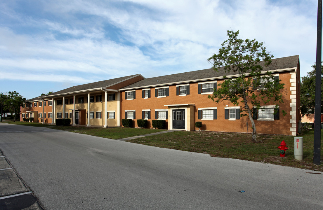 Gem Lake Apartments in Maitland, FL - Building Photo