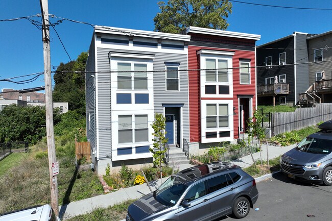 20 S Swan St in Albany, NY - Building Photo - Building Photo