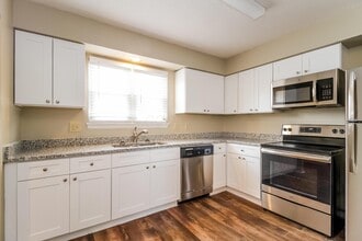 4793 Carbondale Dr in Columbus, OH - Foto de edificio - Building Photo