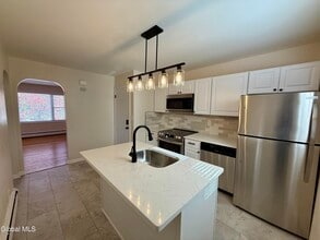 13 Anthony Ln in Albany, NY - Building Photo - Building Photo