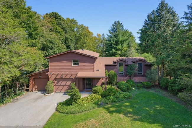 property at 6 Lark Ave