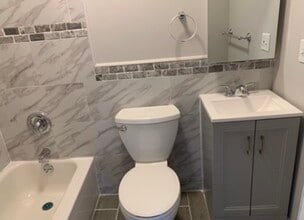 933 Lafayette Ave in Hawthorne, NJ - Foto de edificio - Building Photo