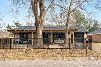 713 Southoak Dr in Athens, TX - Building Photo - Building Photo