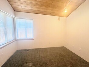 1341 Evan Ln in Ashland, OR - Building Photo - Building Photo