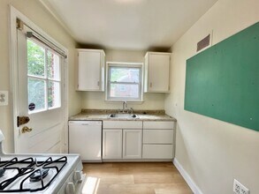 2702 Byron St in Silver Spring, MD - Building Photo - Building Photo