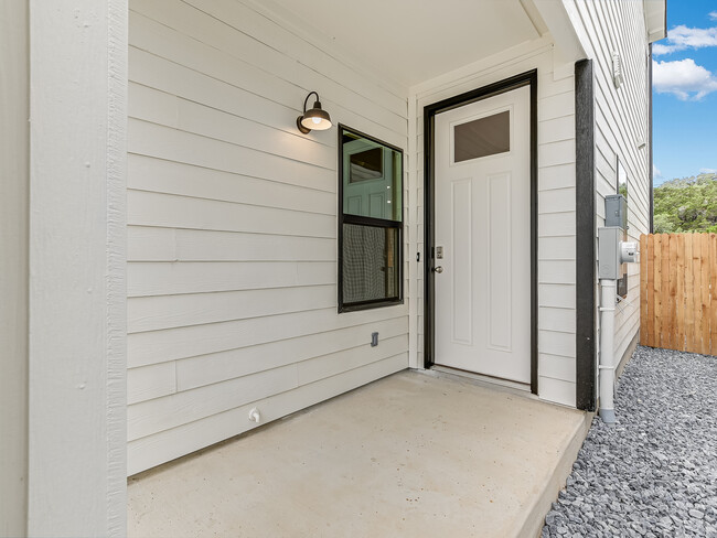 16011 Babcock Rd in San Antonio, TX - Building Photo - Building Photo