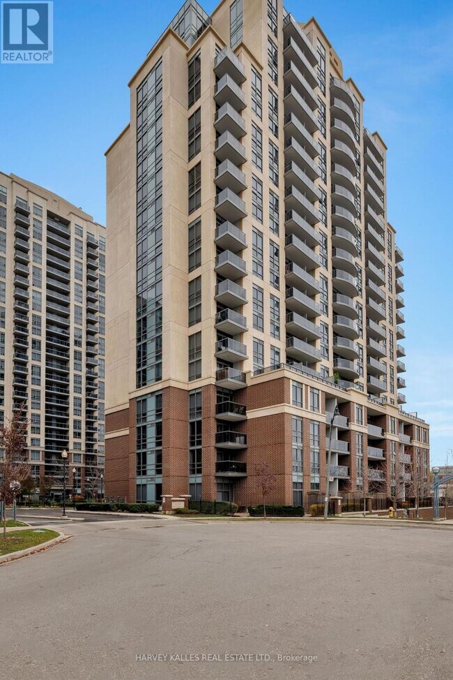 1 Michael Power Pl in Toronto, ON - Building Photo - Building Photo