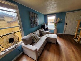 1034 Wheatley Ave in Austin, TX - Building Photo