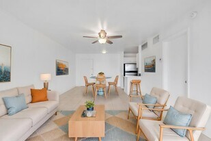 3040 NE 16th Ave, Unit A408 in Oakland Park, FL - Building Photo