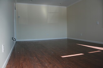455 E Chester St, Unit 1 in Long Beach, NY - Building Photo - Building Photo