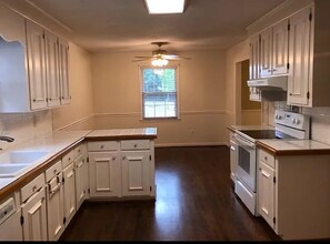 4008 Fox Turn Rd in Florence, SC - Building Photo - Building Photo