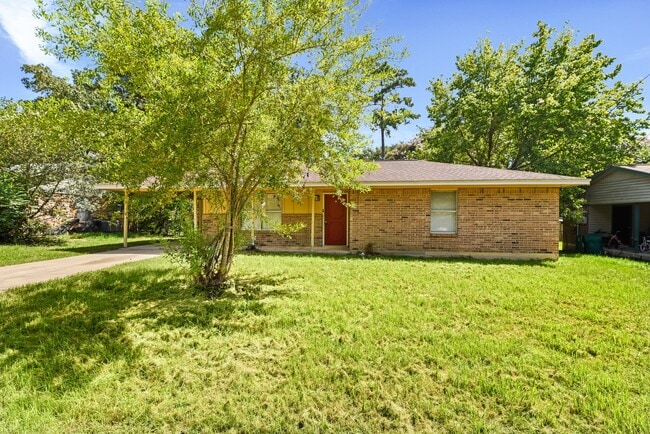 112 Laurie Ln in Willis, TX - Building Photo - Building Photo