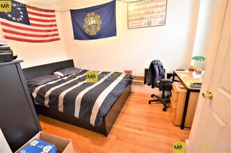 521 Beacon St, Unit 2 in Boston, MA - Building Photo - Building Photo