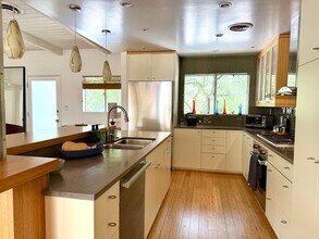 1828 Courtney Ave in Los Angeles, CA - Building Photo - Building Photo