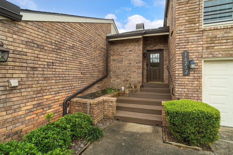16212 Seahorse Dr in Houston, TX - Building Photo