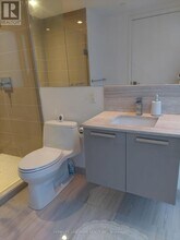 28 Wellesley St E in Toronto, ON - Building Photo - Building Photo