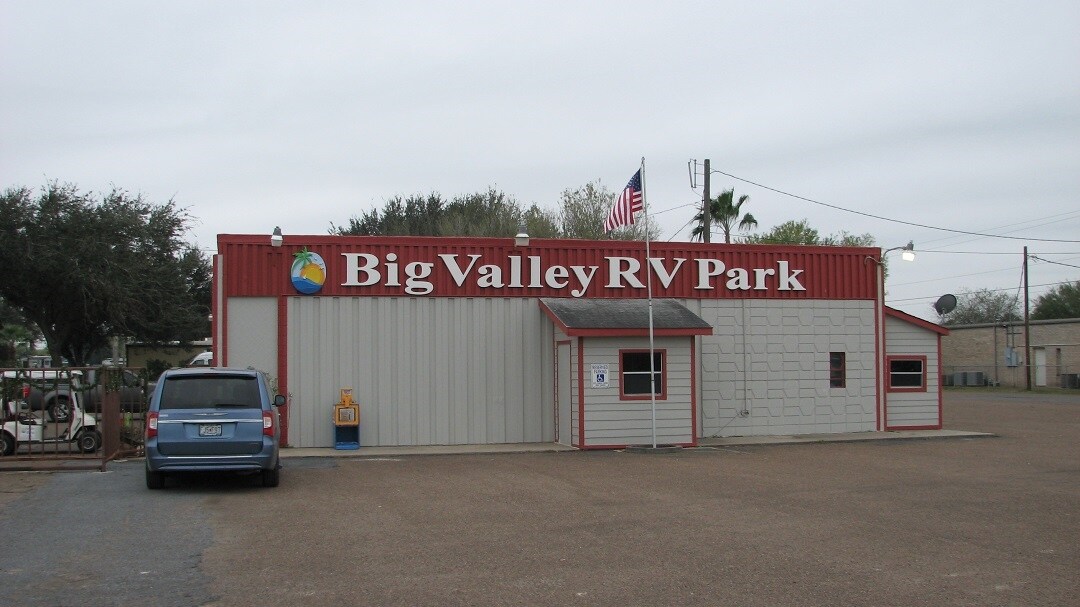 Big Valley Trailer Park in Donna, TX - Foto de edificio