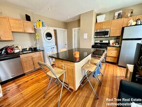 254 Cypress St in Brookline, MA - Foto de edificio - Building Photo