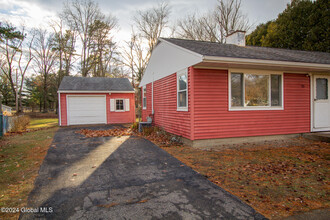 23 Robert Dr in Colonie, NY - Building Photo - Building Photo