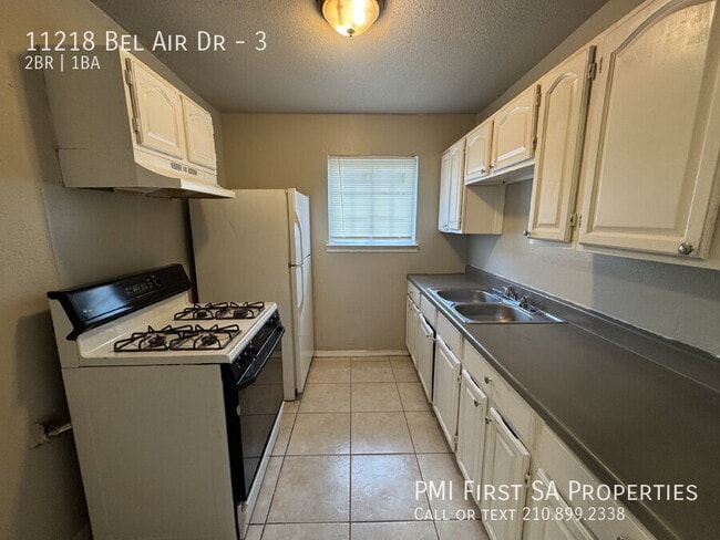 11218 Belair Dr in San Antonio, TX - Building Photo - Building Photo