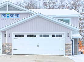 341 E 3rd Ave in Stanley, WI - Building Photo