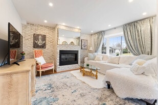 519 Regina Dr in Burlington, ON - Building Photo