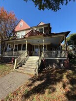 220 Central Ave in Norwich, CT - Building Photo