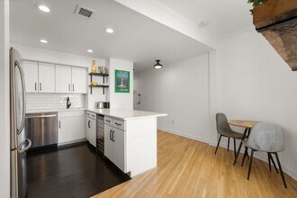 1021 Grand St in Hoboken, NJ - Building Photo - Building Photo