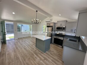 4320 Graywood Ave in Long Beach, CA - Building Photo - Building Photo