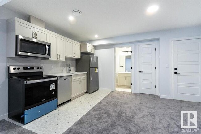 property at 17 Raspberry Rd