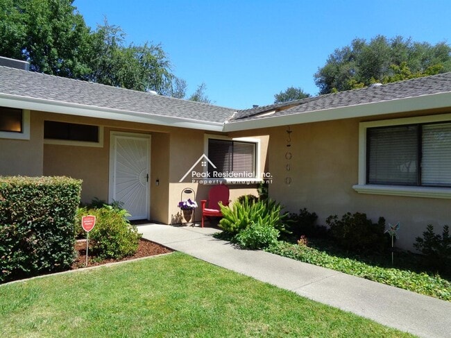 8655 Thelen Ct in Orangevale, CA - Building Photo - Building Photo