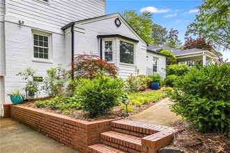 1235 Spring Valley Ln NE in Atlanta, GA - Building Photo - Building Photo