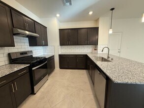 3609 Canico Ln in Henderson, NV - Building Photo - Building Photo