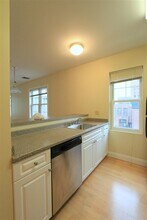172 Franklin St, Unit 3 in Cambridge, MA - Foto de edificio - Building Photo