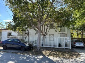 3810 SW 29th St in Miami, FL - Building Photo