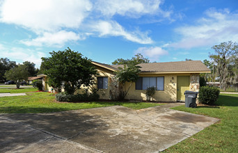 204 Leelon Rd in Lakeland, FL - Foto de edificio - Building Photo