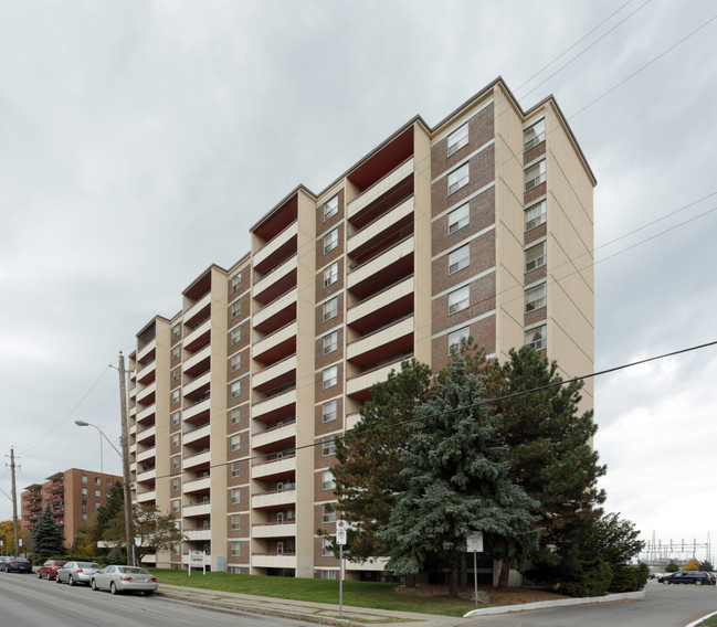 Meadowbrook in Hamilton, ON - Building Photo - Building Photo