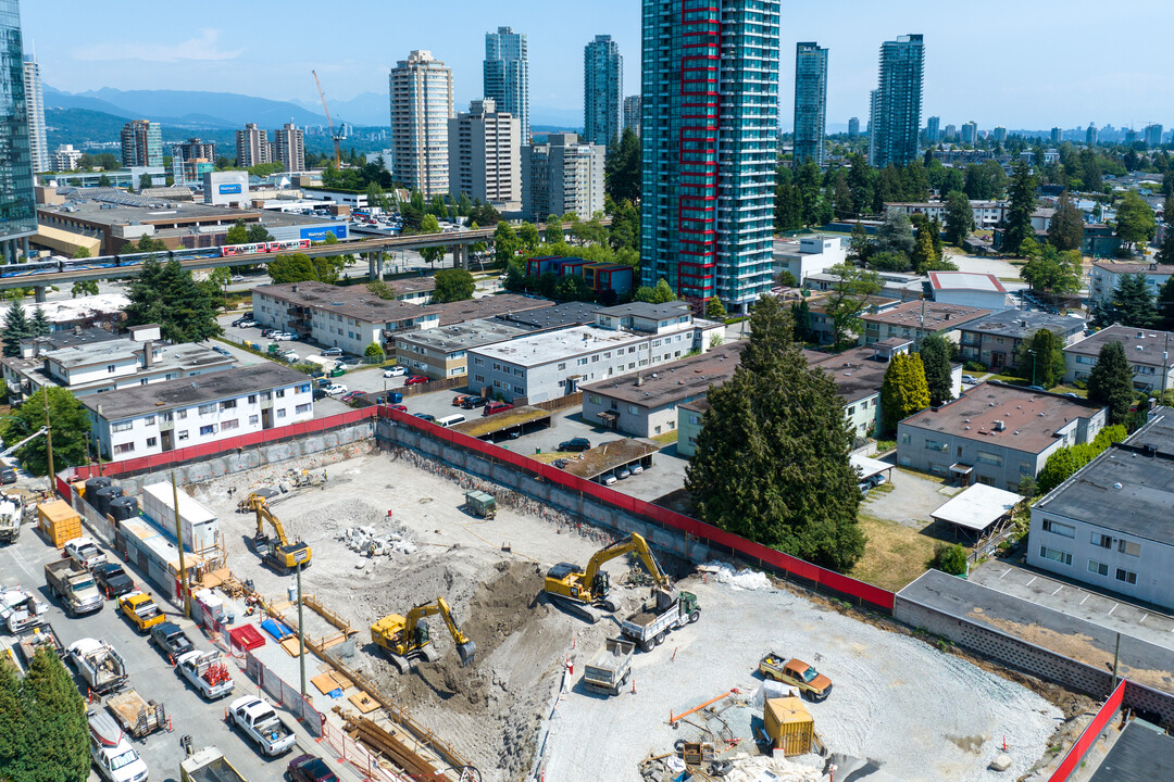 6620 Sussex Av in Burnaby, BC - Building Photo