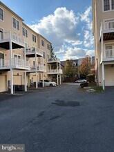 635 Whetstone Glen St in Gaithersburg, MD - Foto de edificio - Building Photo