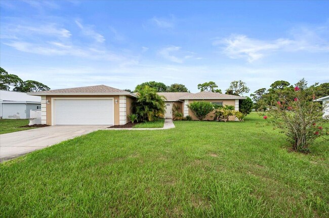 4322 Diamond Rd in Lake Worth, FL - Building Photo - Building Photo